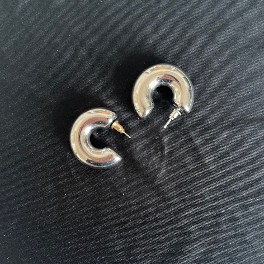 Silver Art-Inspired Ring - Picture 4 of 4